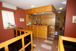 Economy Twin Room - Ground Floor room in Villa Ana Split