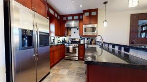 Juniper Crest #7 Condo