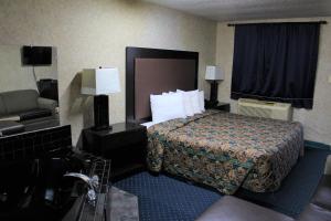 King Room with Spa Bath room in Budgetel Inn & Suites Atlantic City