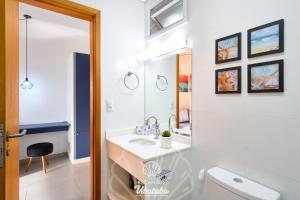 Estúdio MODERNO, com churrasqueira, Wifi, AC e Piscina, no Itaguá em Ubatuba, RECANTO 113