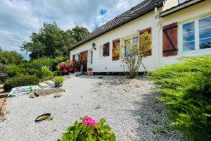 Maisons de vacances House in a green setting with swimming pool : photos des chambres