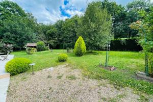 Maisons de vacances House in a green setting with swimming pool : photos des chambres