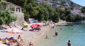 Apartments Neve 100 m from beach