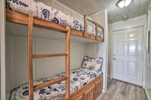 Oceanfront Corpus Christi Escape with Community Pool