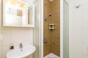 Relaxing duplex Apartment A3, close to the Sunset Beach near Dubrovnik, 2-4