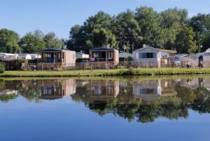 Campings Camping La Garenne De Moncourt : photos des chambres