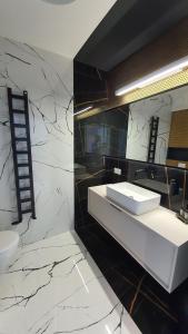 Lividus 432 By Edyta