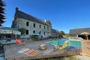 Villas La Lande du Rest - Le Quillio Magnifique ancienne ferme de notables avec piscine chauffee : photos des chambres