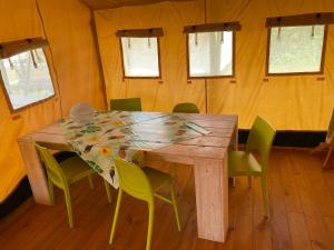 Tentes de luxe Glamping Place de la Famille : photos des chambres