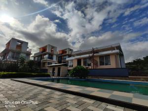 ROYAL MEADOWS IGATPURI 2BHK POOLSIDE VILLA