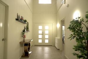 6 Bedrooms & 4 Bathrooms Big House for Big Group