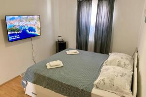 Summer app Pool spa Jacuzzi city center