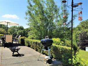 Wellstone Cottages - Honey Coach House with Private Hot Tub