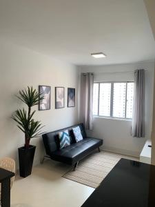 1103- Apartamento Encantador, amplo e decorado, mobiliario moderno, cozinha completa com utensílios , Excelente vista da cidade e localização privelegiada no bairro Bigorrilho