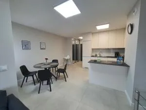 Apartament De Lux Apart 45 Grabiszyńska - Sobótka