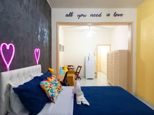 Espaçoso apto na Praia de Copacabana TC1010