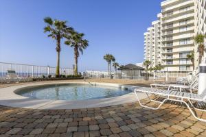 Apartment room in Windward Pointe Unit 901