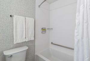 Holiday Inn Express & Suites Saskatoon Centre by IHG