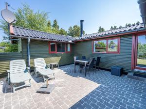 Secluded Pine Tree Cottage-By Traum