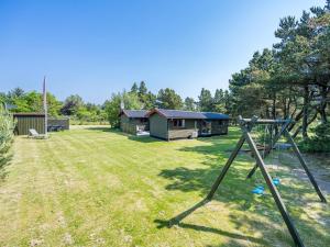 Secluded Pine Tree Cottage-By Traum