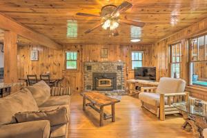 Steps to Lake Tafton Cottage with Fire Pit and Grill