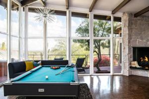 Four-Bedroom Holiday Home room in Red Rock by AvantStay
