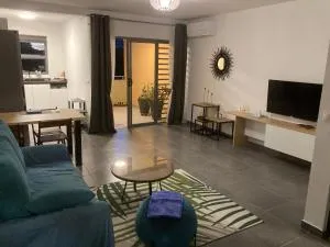 Standing Residence Kumuhei - Te Auae