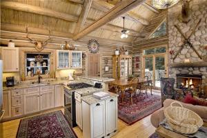 Four-Bedroom Townhouse room in Lodges At Timber Creek # 12C Townhouse