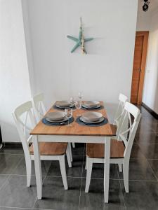 Apartamento VeraTespera - Cerca de la Playa con WiFi, Piscina y Ocio Familiar