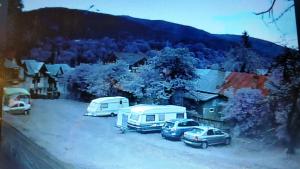 camping aviator, numai TEREN, campare pentru rulote autorulote PERSONALE, Campingul nu are rulote !!! Busteni