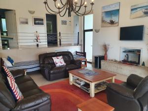 Beautiful Quiet Beach HouseIn Coastal Forest