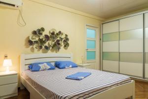 1к Саксаганского 87