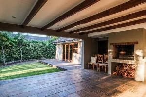 Home in Cape Town-The Homestead