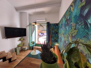 Duplex BULLES DAIX terrasse centre historique