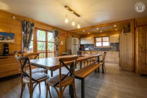 Appartement dans chalet aux saisies-100m des pistes-cœur station 13 pers