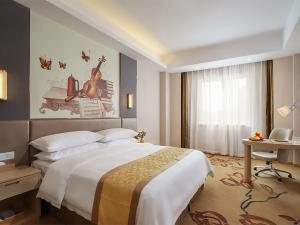 Vienna Hotel(Nanjin Fuzimiao Muxuyuan Subway Station)