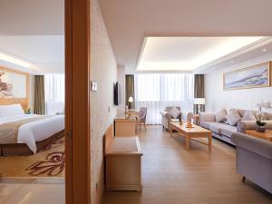 中山 Vienna Hotel Zhongshan West District ホテル スイート