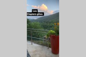 Les clapiers appartement avec jacuzzi et rivière.