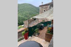 Les clapiers appartement avec jacuzzi et rivière.