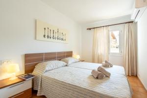 Apartment Almirall in Puerto Pollensa By homevillas360