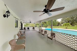 Remodeled Retreat - Patio & Pool - On Golf Course home - image 1