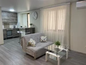 Уютная квартира, в центре города - Sukleya