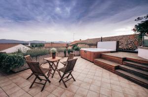 Hiša Orel (Orel House)