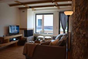 pikralida house (πικραλίδα)