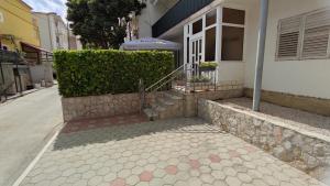 Apartment Garden Residence with private parking