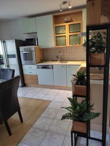 Apartment Garden Residence with private parking