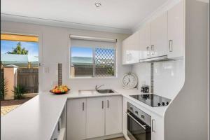 Top of the Range - Tourist Road 2 BDRM Apartment