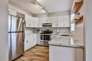 CHARMING 1 Bdrm plus loft with VIEWS managed by Little Sister Getaways