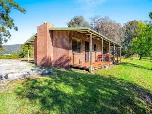 Braeside Cabin Two Alphitonia - Tilba Tilba