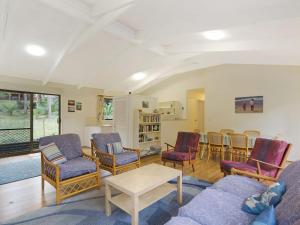 37 Coastal Court Bush Retreat By the Sea